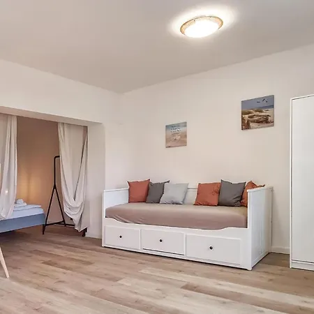 Апартаменты Amazing In With Wifi And 1 Bedrooms *